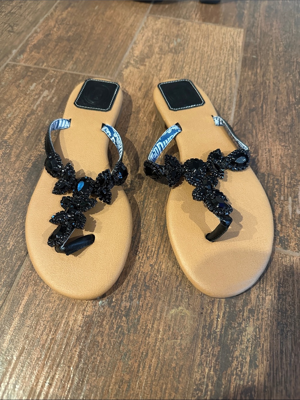 dingo Black Jeweled Toe-Post Sandals with Tan Footbed